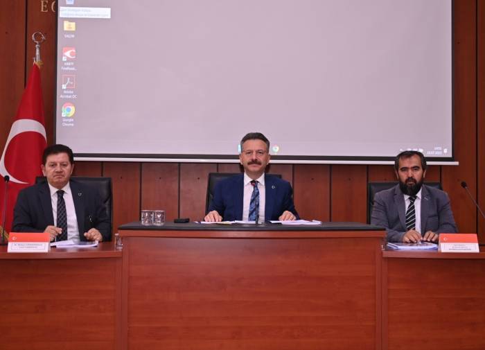 Vali Aksoy’dan, Belediyelere “duyarlılık” Çağrısı