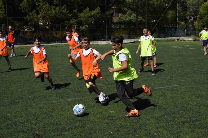 Geleceğin Futbolcuları Çine’de Yetişiyor