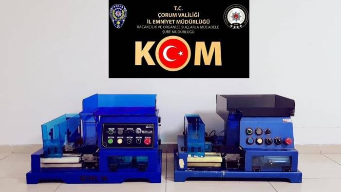 Çorum Polisinden Kaçak Alkol Ve Sigara Operasyonu