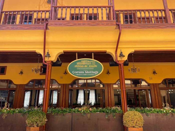 Çorum’un Yöresel Lezzetleri Tarihi Konakta Damakla Buluşuyor