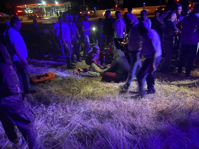 Diyarbakır’da Taziye Dönüşü Kaza: 2’si Çocuk, 1’i Ağır 6 Yaralı