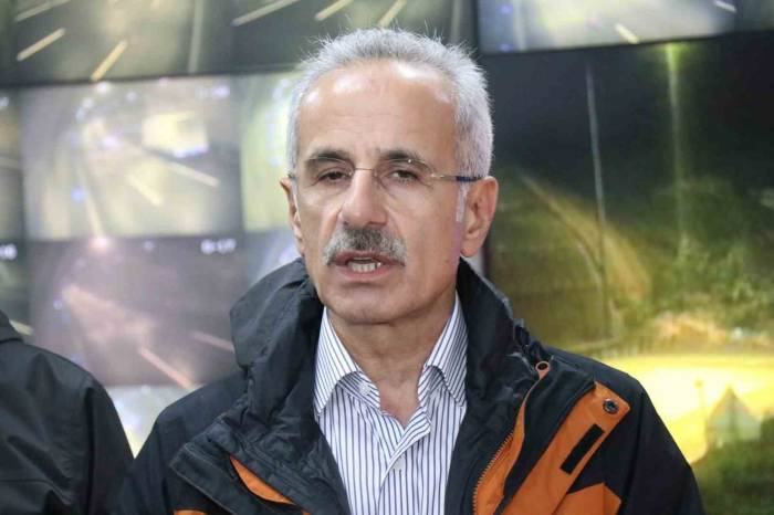 Ulaştırma Ve Altyapı Bakanı Uraloğlu: “ekiplerimiz Süratle Yol Açma Çalışmalarını Sürdürüyor”