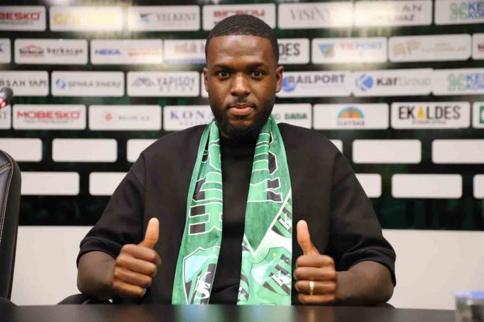 Kouakou Resmen Kocaelispor’da