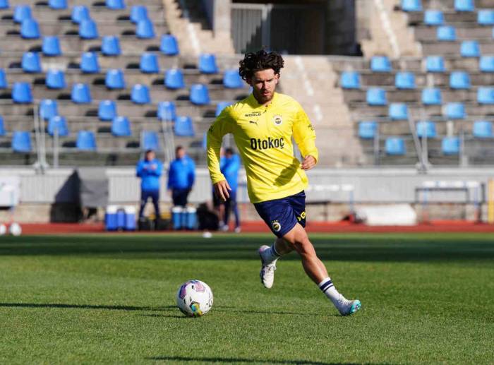 Fenerbahçe, Taktik Ve Pas Çalıştı