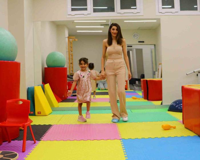Önce Yaşam Mücadelesini, Sonra Yürüme Savaşını Kazandı