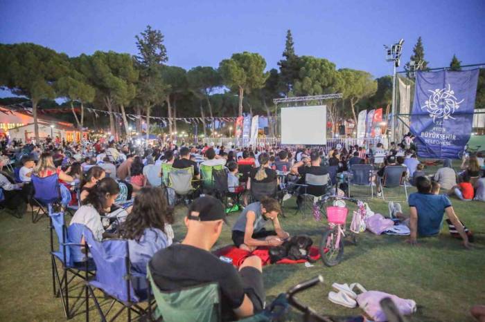 Aydın Tekstil Park’ta Sinema Geceleri Devam Ediyor