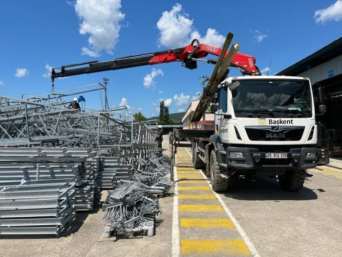 Batı Karadeniz’de Yaşanan Sel Nedeniyle Güvenli Elektrik Mücadelesi Sürüyor