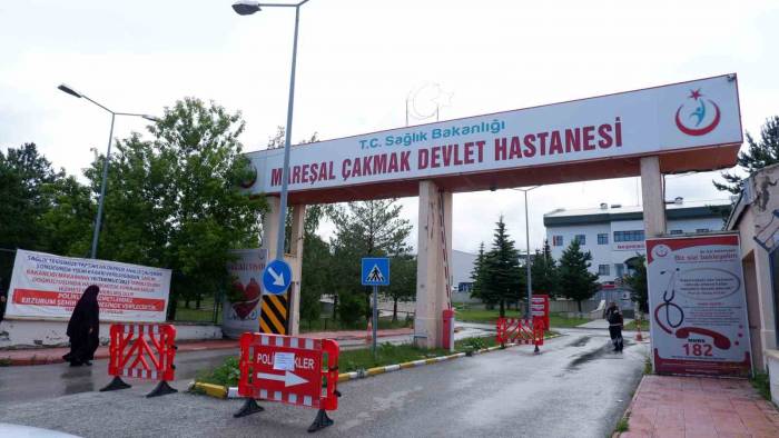 Hastane Deprem Riski Sebebiyle Kapatıldı