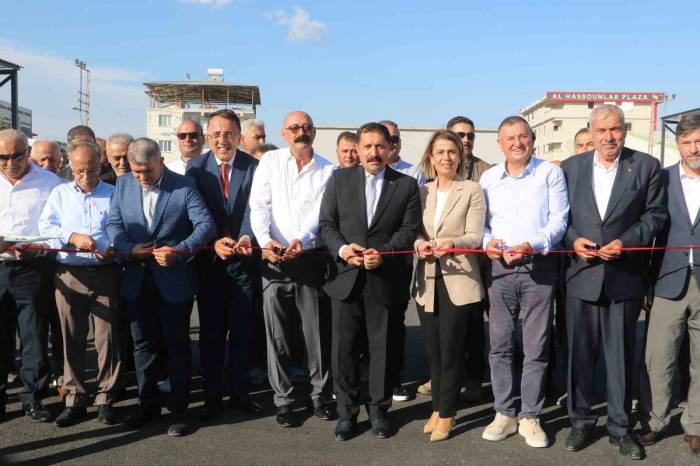 53 Günde İnşa Edilen Sebze Halinde Esnafın Buruk Mutluluğu