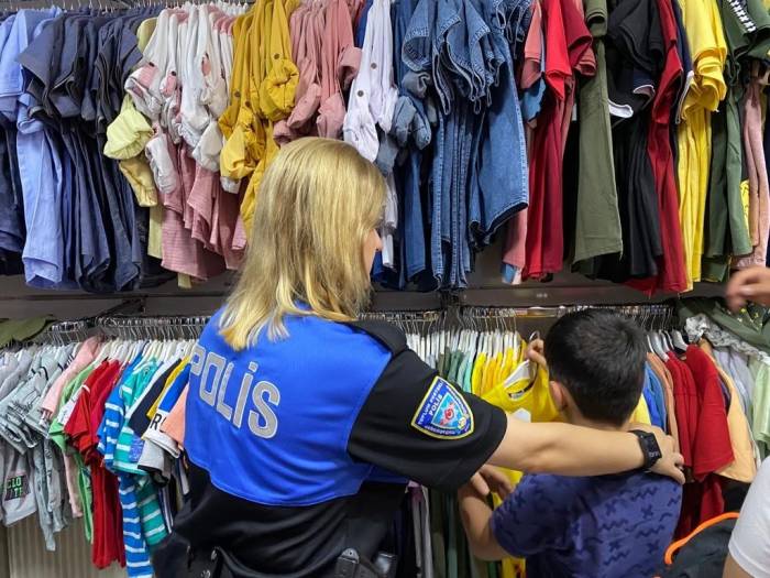 Hakkari Polisi Sevindirmeye Devam Ediyor