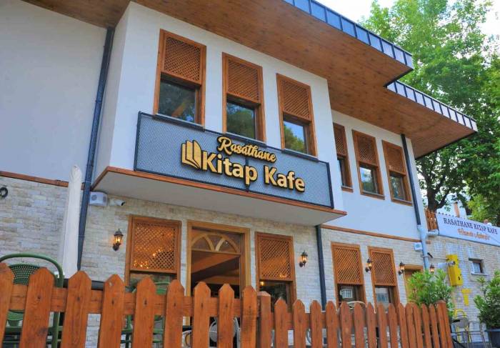 Rasathane Kitap Kafe Hizmette