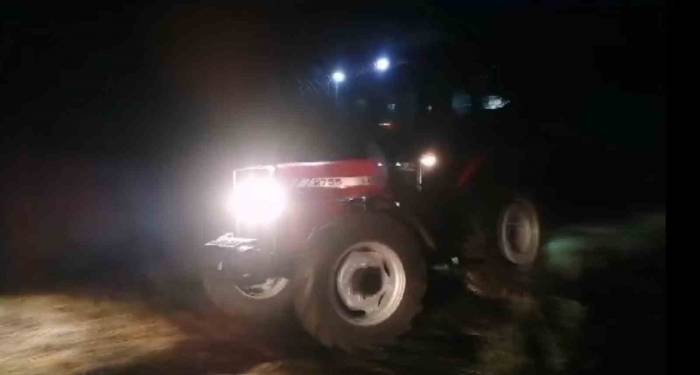 30 Yıl Aradan Sonra Köyüne Dönen Vatandaşlar Çamur Deryasına Dönen Yolda Mahsur Kaldı