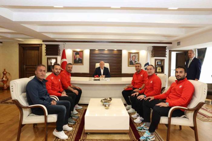 Tüfad’tan Başkan Sekmen’e Spor Yatırımları Övgüsü