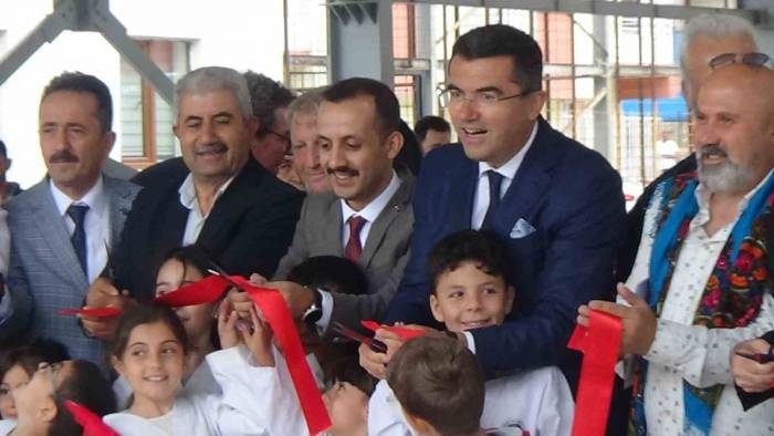 Erzurum’da Uluslararası Plastik Sanatlar Çalıştayı Resim Ve Heykel Sergisi
