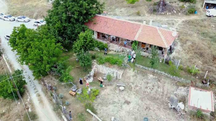 Çerkezce De Oda Anlamına Gelen “haceş” Adının Verildiği Müze Evi, Ayda 2 Bin Kişiyi Ağırlıyor