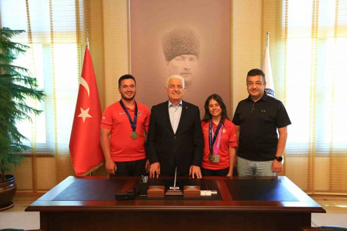 Muğla’nın Gururu Okçular Başkan Gürün’ü Ziyaret Etti