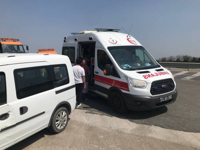 Edirne’de Sıcaktan Fenalık Geçiren Sürücü Ters Yöne Girdi