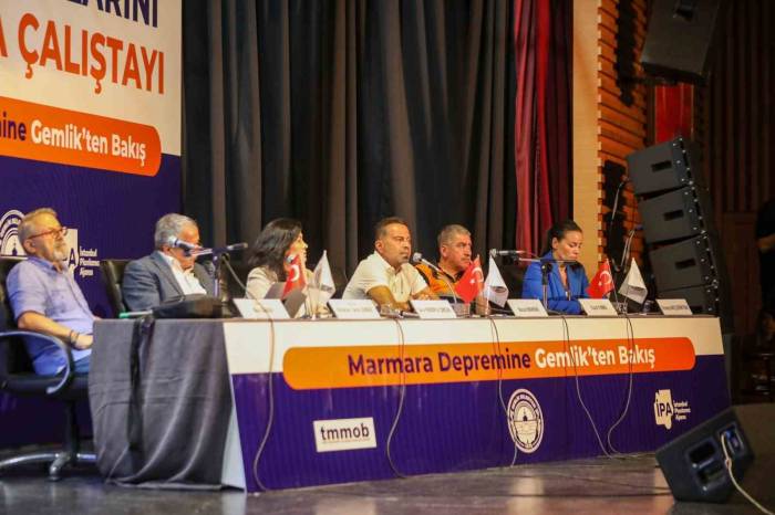 Uzman İsimler Gemlik’te Afetlere Karşı Alınacak Tedbirleri Konuştu