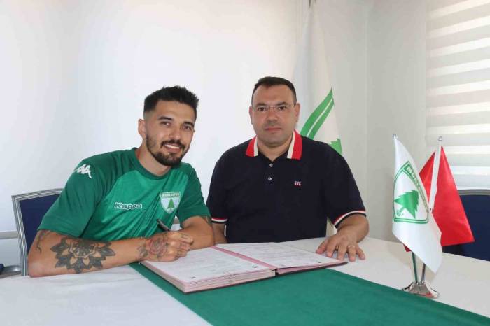 Muğlaspor’a Şampiyon Sağ Kanat Oyuncusu