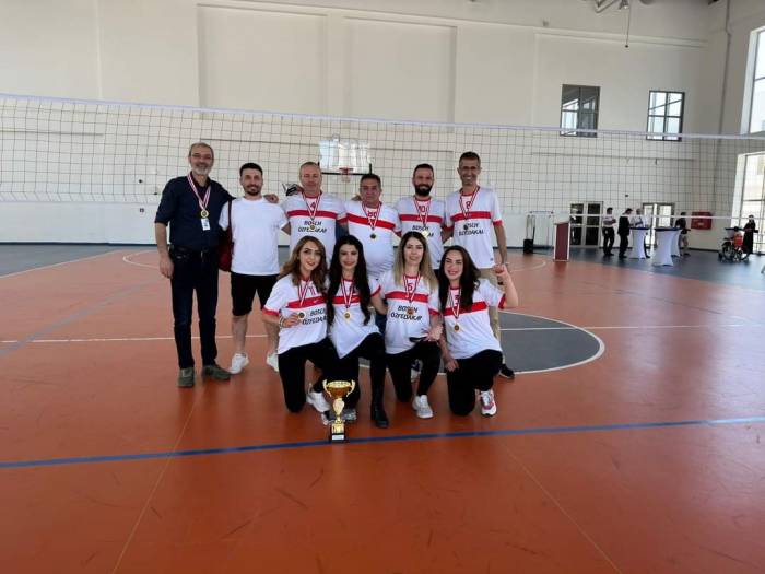 Kayseri Şehir Hastanesi’nde Şampiyon: Yetişkin Acil Takımı