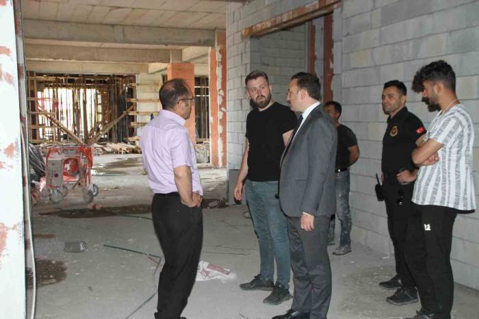 Kaymakam Bayram Kamu İnşaatlarını İnceledi