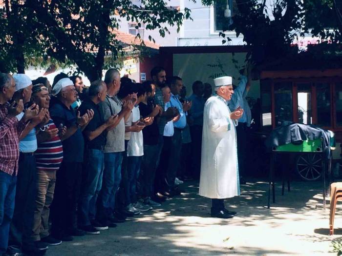 Ayakkabı Boyacısı Son Yolculuğuna Uğurlandı