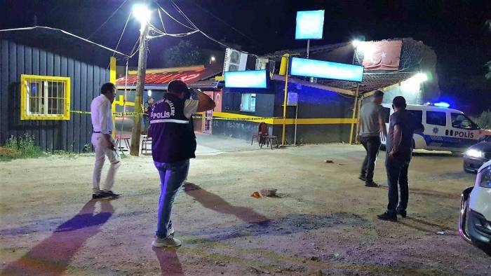 Gazinodan Çıkanlara Rastgele Ateş Etti: 1 Ölü, 2 Ağır Yaralı