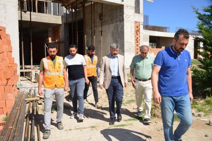 Gediz Gençlik Merkezi İnşaatı Hızla Yükseliyor