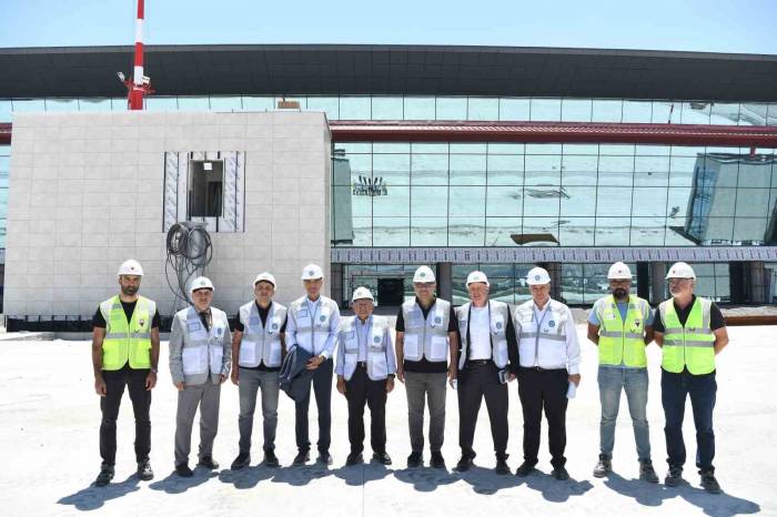 Başkan Büyükkılıç’tan Kayseri Havalimanı Yeni Terminal Binası’na Yakın Takip