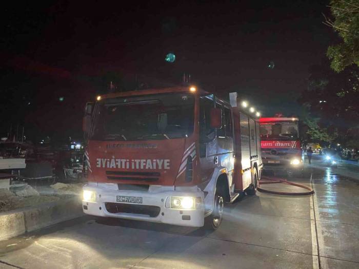 Maltepe’de Tekne Alev Alev Yandı