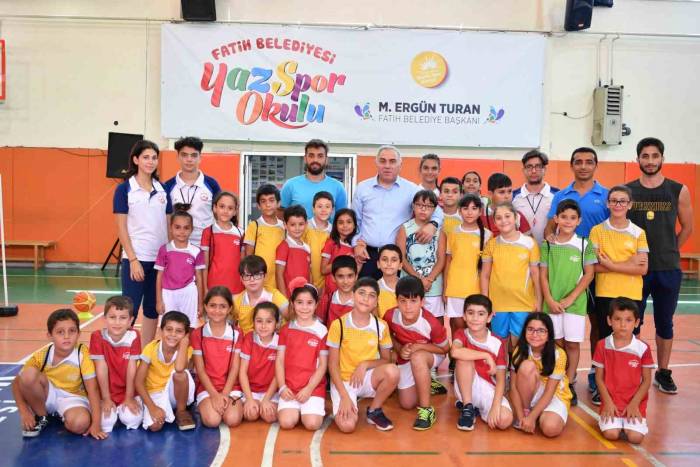 Fatih’te 9 Branşta Yaz Spor Okulları Başlıyor