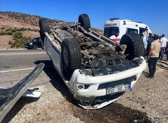 Siirt’te Pikap Takla Attı: 2 Yaralı