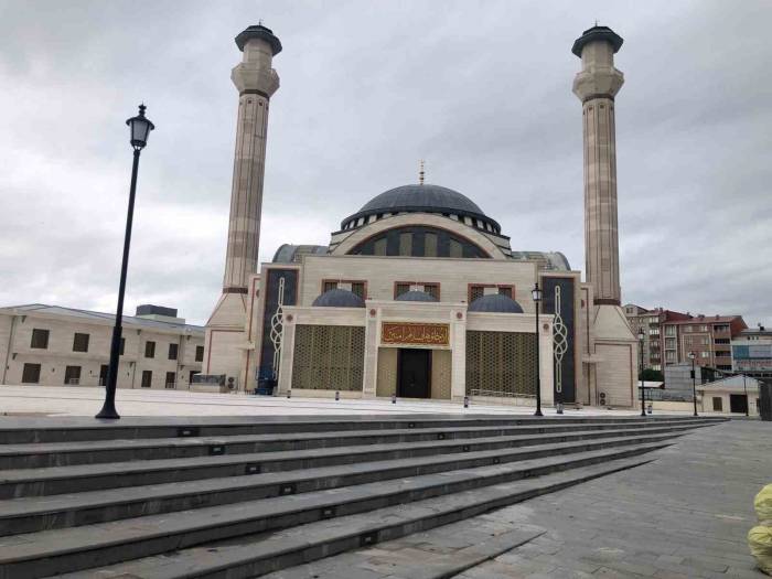Sultan Alparslan Külliyesi Açılmayı Bekliyor