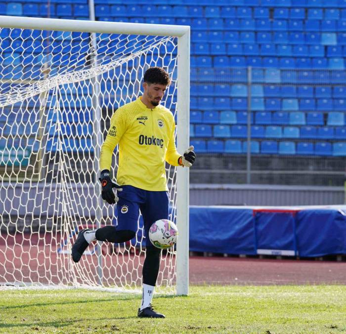 Fenerbahçe, Dar Alanda Çift Kale Maç Yaptı