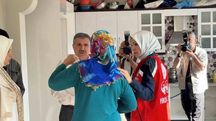 Aile Ve Sosyal Hizmetler Bakanı Göktaş Evleri Tek Tek İnceledi