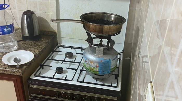 Ocakta Unutulan Yemek Yangına Neden Oldu