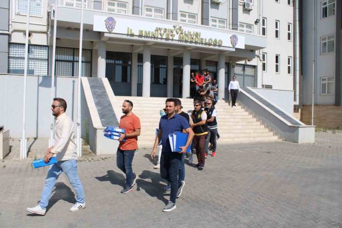 125 Depremzedeyi Dolandıran 14 Şüpheli Adliyeye Sevk Edildi