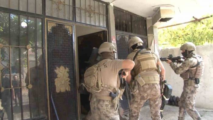 Batman’da Aranan Şahıslara Yönelik Operasyonda 5 Kişi Yakalandı