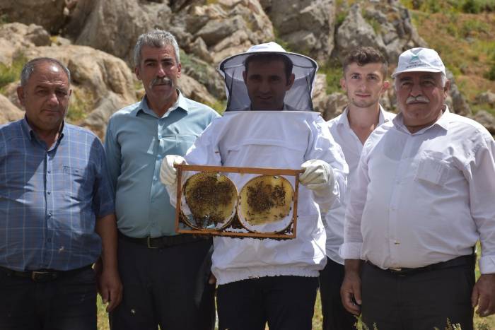 Organik Bal Üretimi İçin Deneme Amaçlı Kovan Dağıtıldı