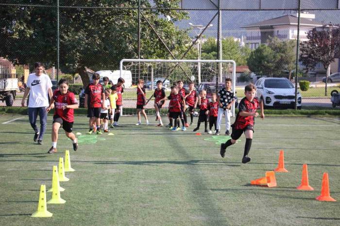 Denizli İdmanyurdu Temeli Sağlam Attı