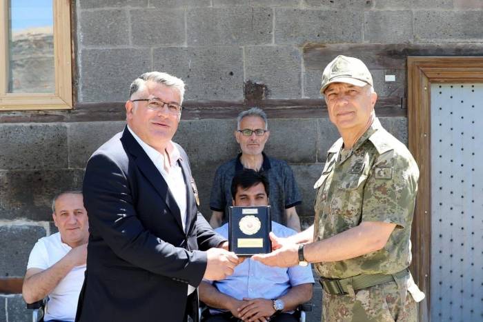 Paşadan Şehit Ve Gazi Yakınlarına Ziyaret