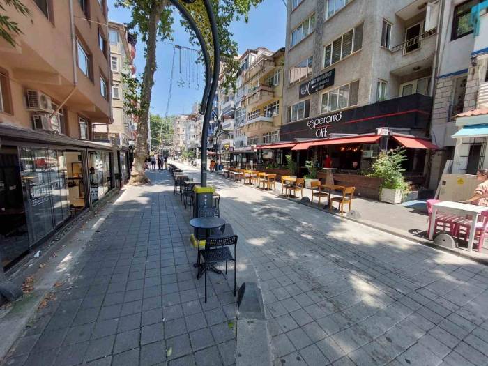 Zabıta Ekiplerinden Kafelere Kaldırım İşgali Denetimi