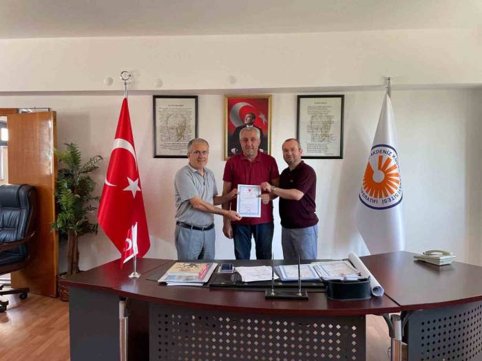 Akdeniz Sanayi Sitesi’nde Tapu Sevinci