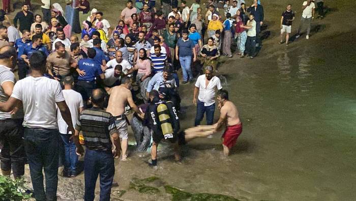 13 Yaşındaki Çocuğun Serinlemek İçin Girdiği Denizden Cansız Bedeni Çıktı
