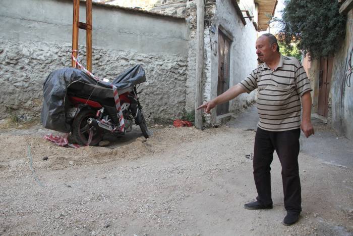 Doğal Gaz İçin Kazılan Çukur Genç Kızın Hayatını Kararttı