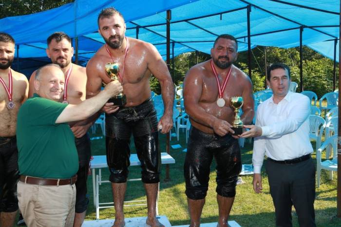 Ünye’de Pehlivanlar Er Meydanına Çıktı