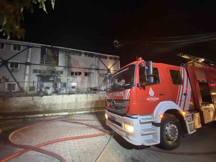 Tuzla’da Kimyacılar Sanayi Sitesi’nde Yangın