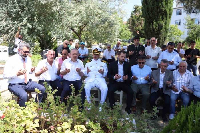 15 Temmuz Şehidi Şükrü Bayrakçı Mezarı Başında Dualarla Anıldı