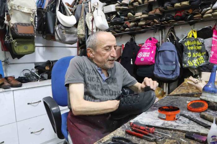 Ayakkabı Tamircilerinde Yoğunluk