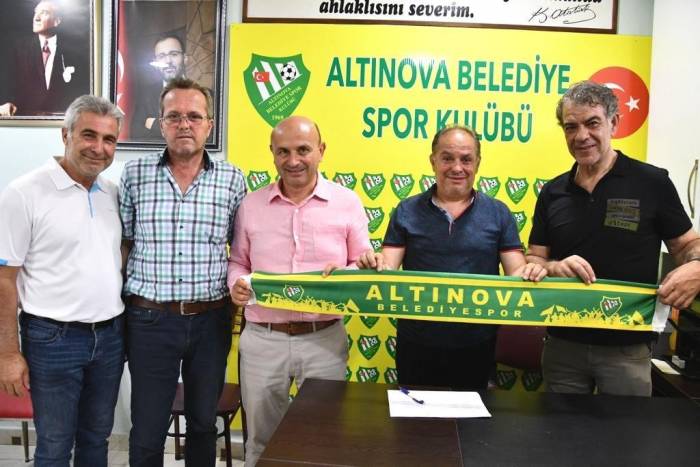 Altınova Belediyespor’da Yüksel Kahriman Başkan Oldu